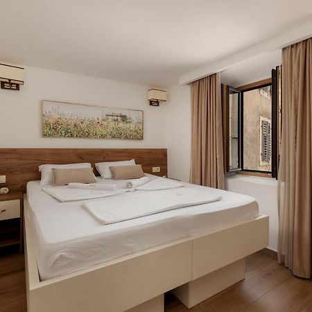 Apartment Amigo Old Town Kotor Eksteriør billede